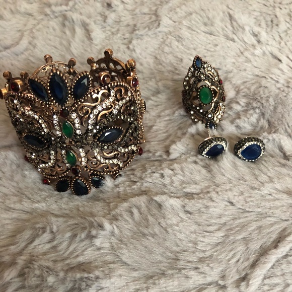 Jewellery set - Picture 1 of 2